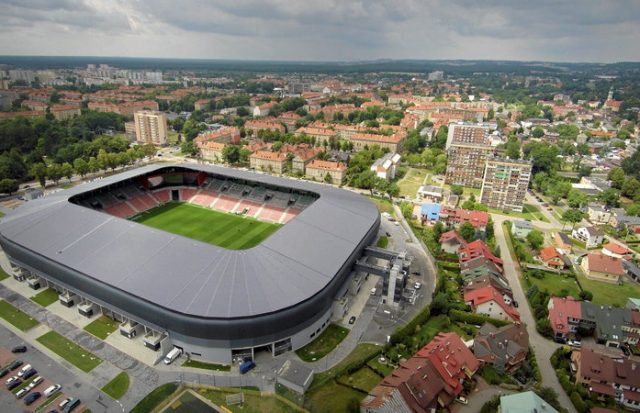 Uczniowie pod wrażeniem stadionu w Tychach